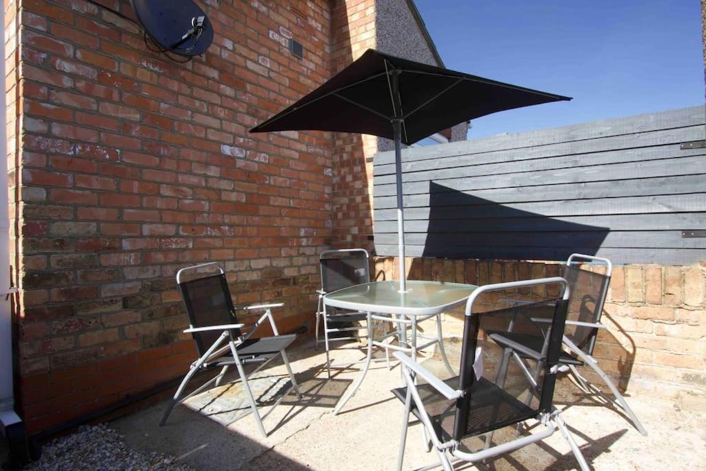 Beautiful 2 Bedroom House Close To The Seaside Cleethorpes Exterior foto
